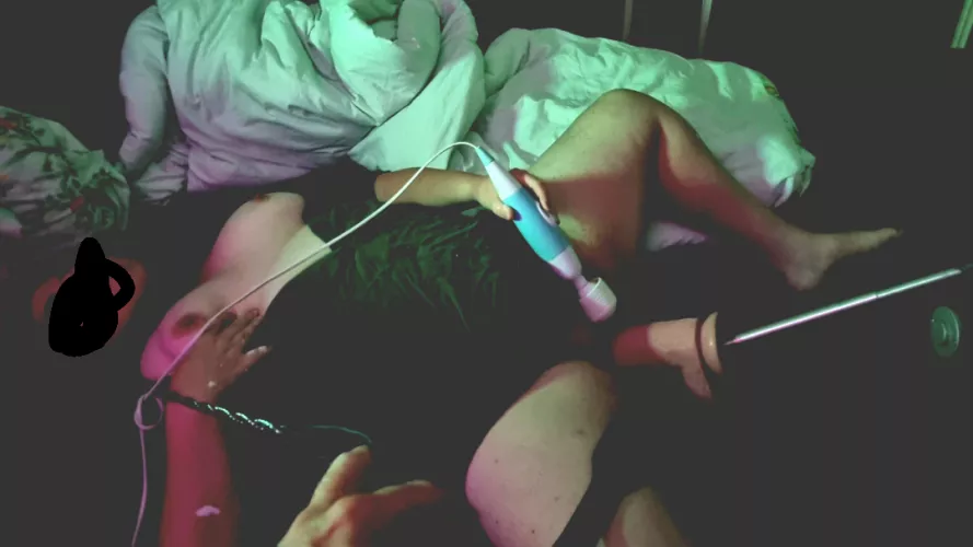 my largest dildo on my machine was magical can't wait to be fucked my an even larger strapon