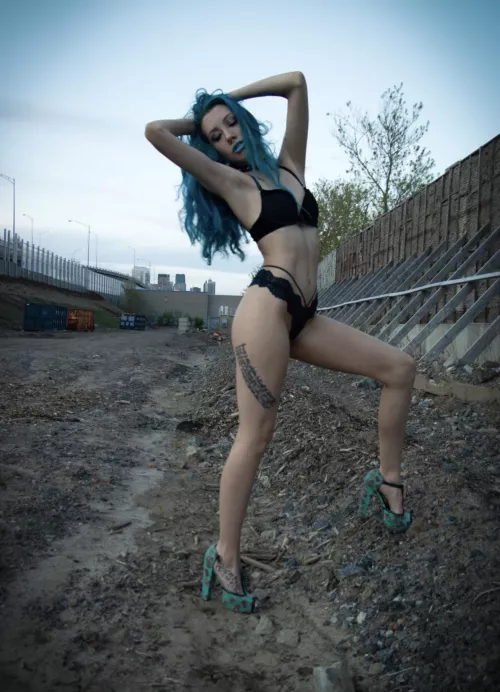 Naked legs in the wild