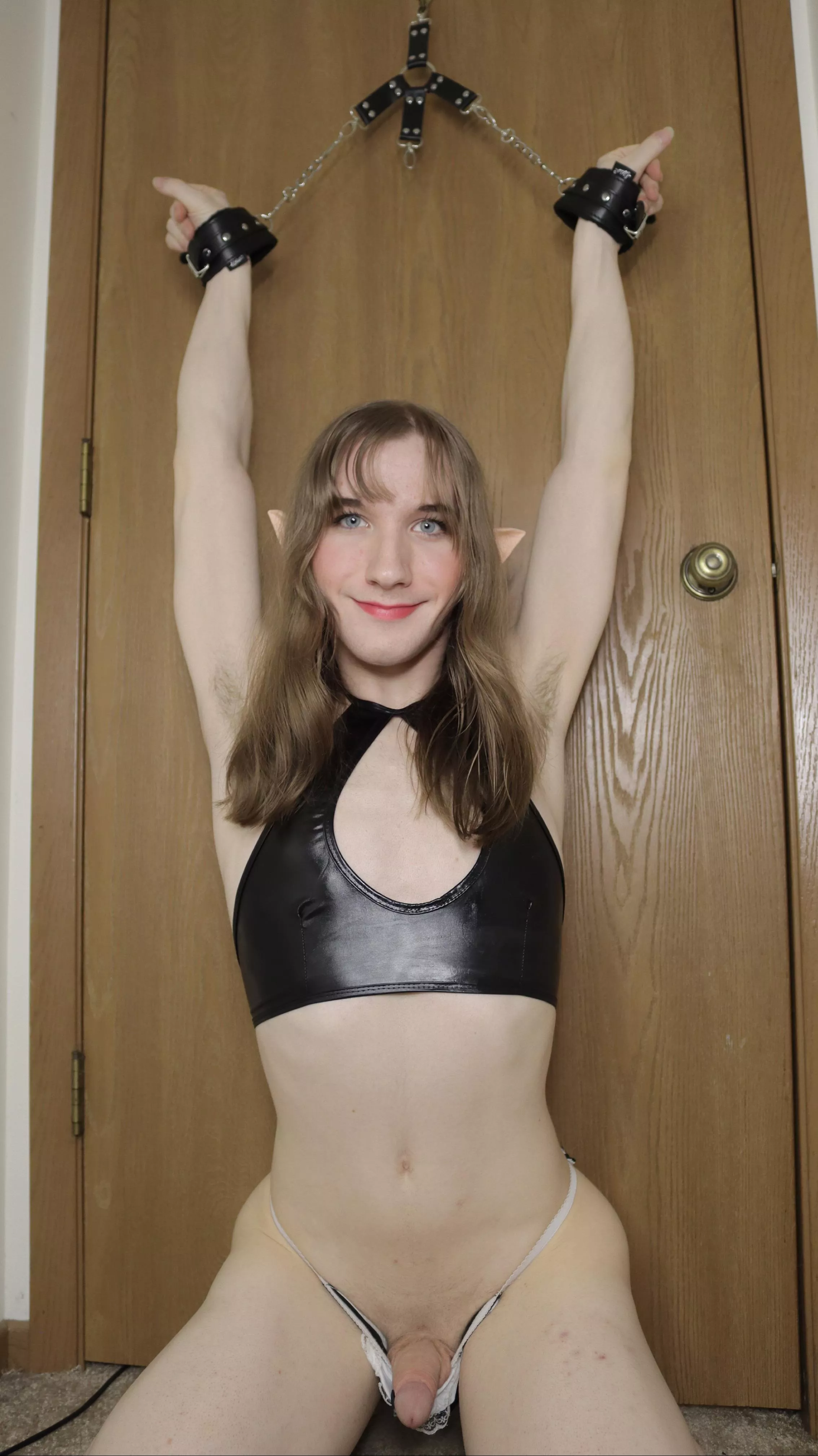 Oh no~ ! won’t you help this elf girl out of these cuffs~? 🥵😳💖✨🌸💕💕💕