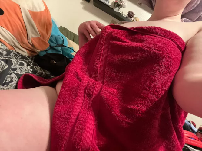 out of the shower. now time to play with myself before work 😩 who wants to join? 💘