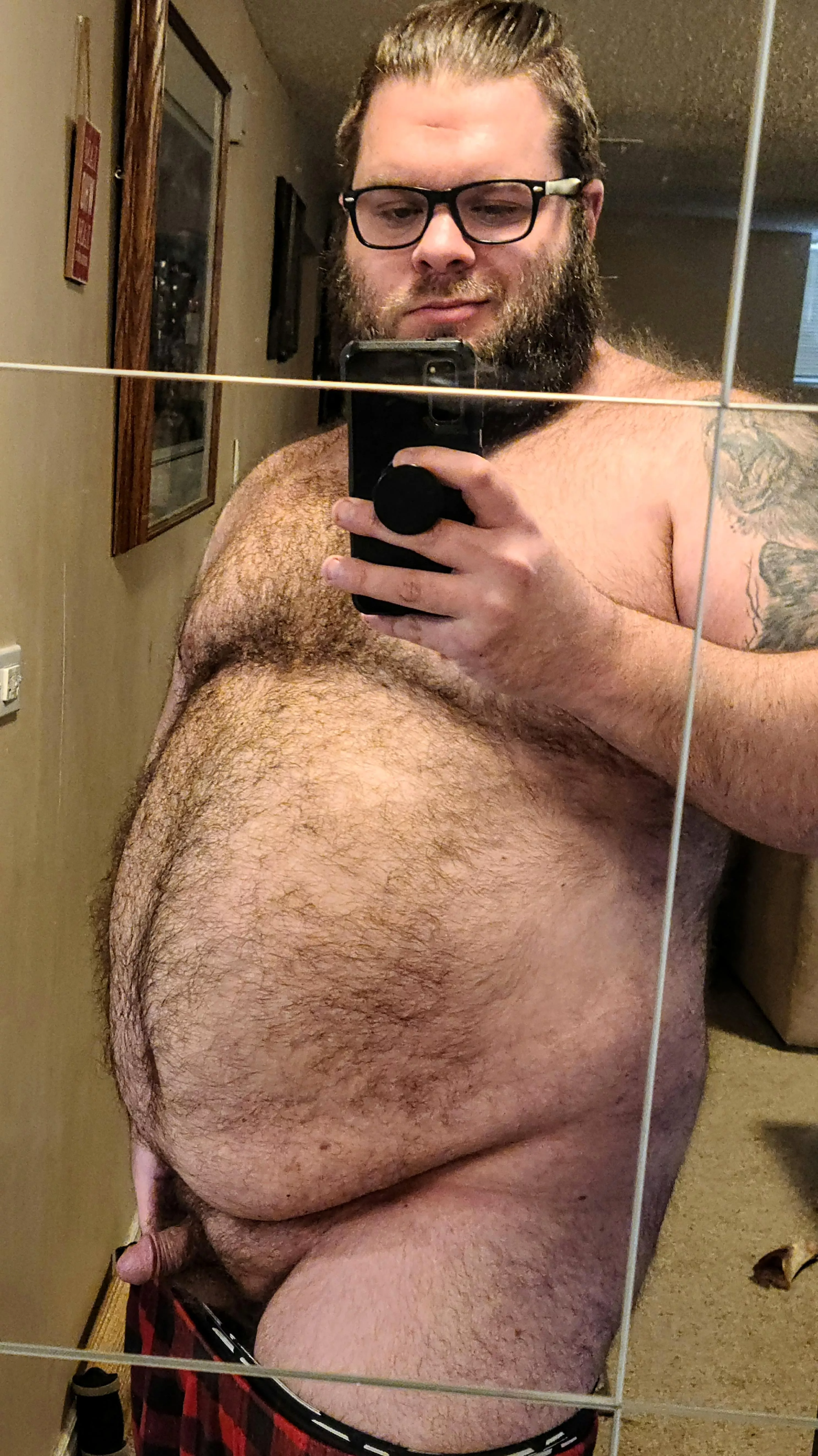 Poor guy is too shy to come out, let's show him some encouragement 😊