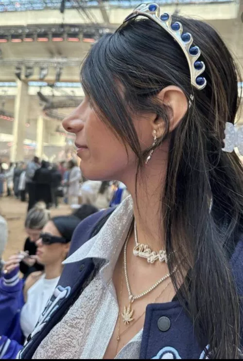 Princess side profile