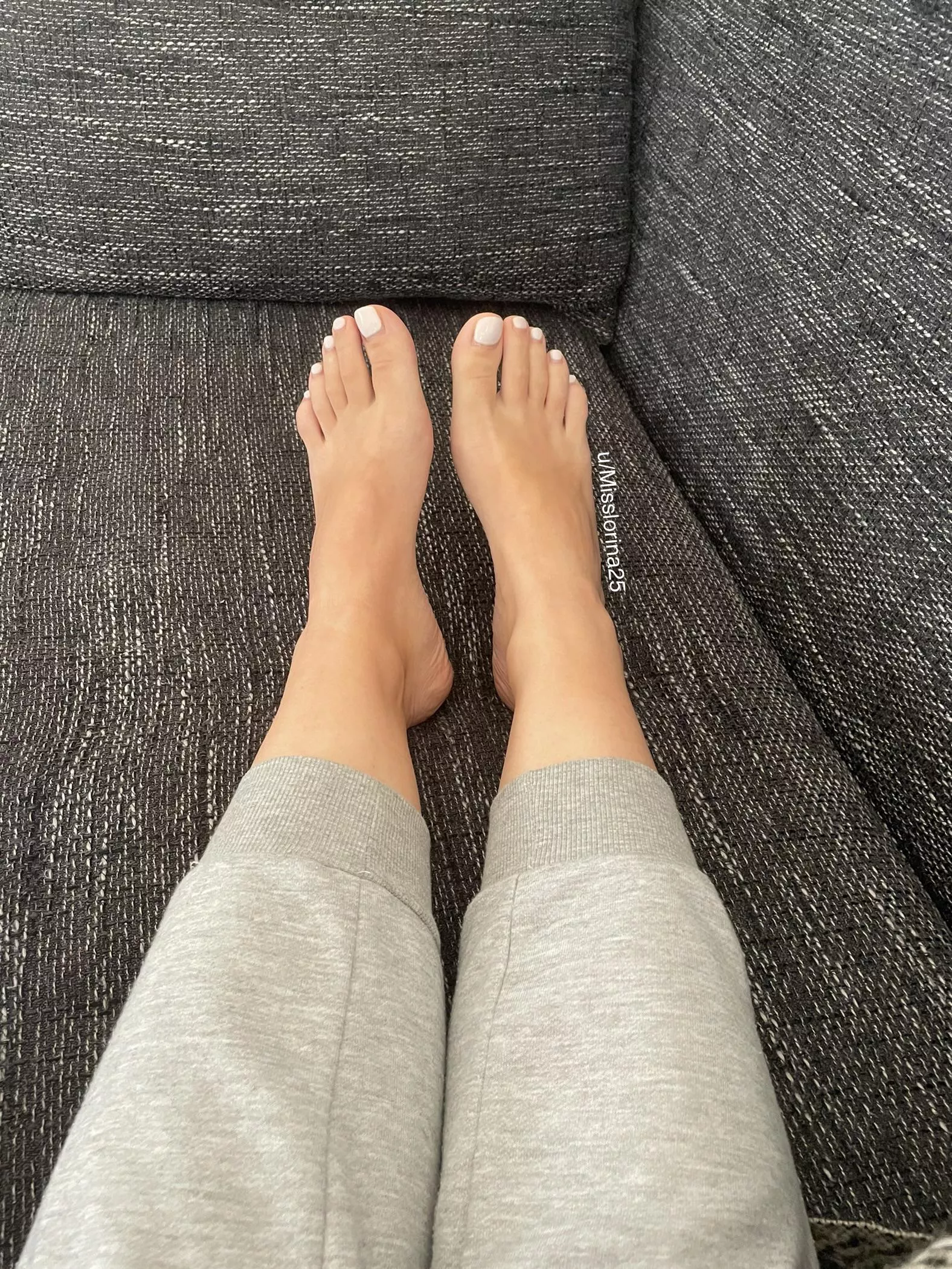 Say bye to my pedicure 😘