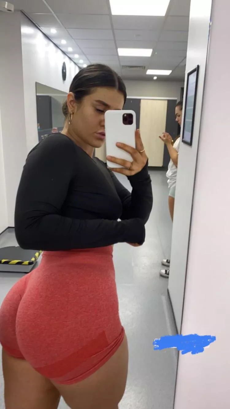 Such a thicc PAWG!