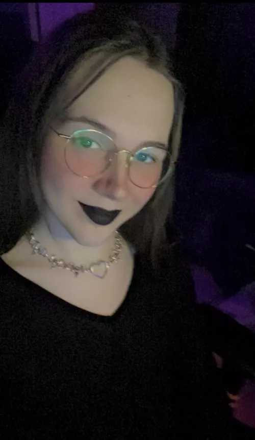 took dis before stweaming the other night, do i pass :33