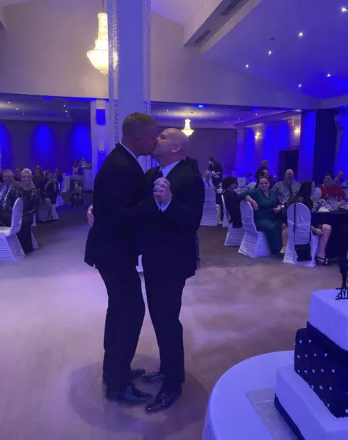 We got married last night 😁🏳️‍🌈