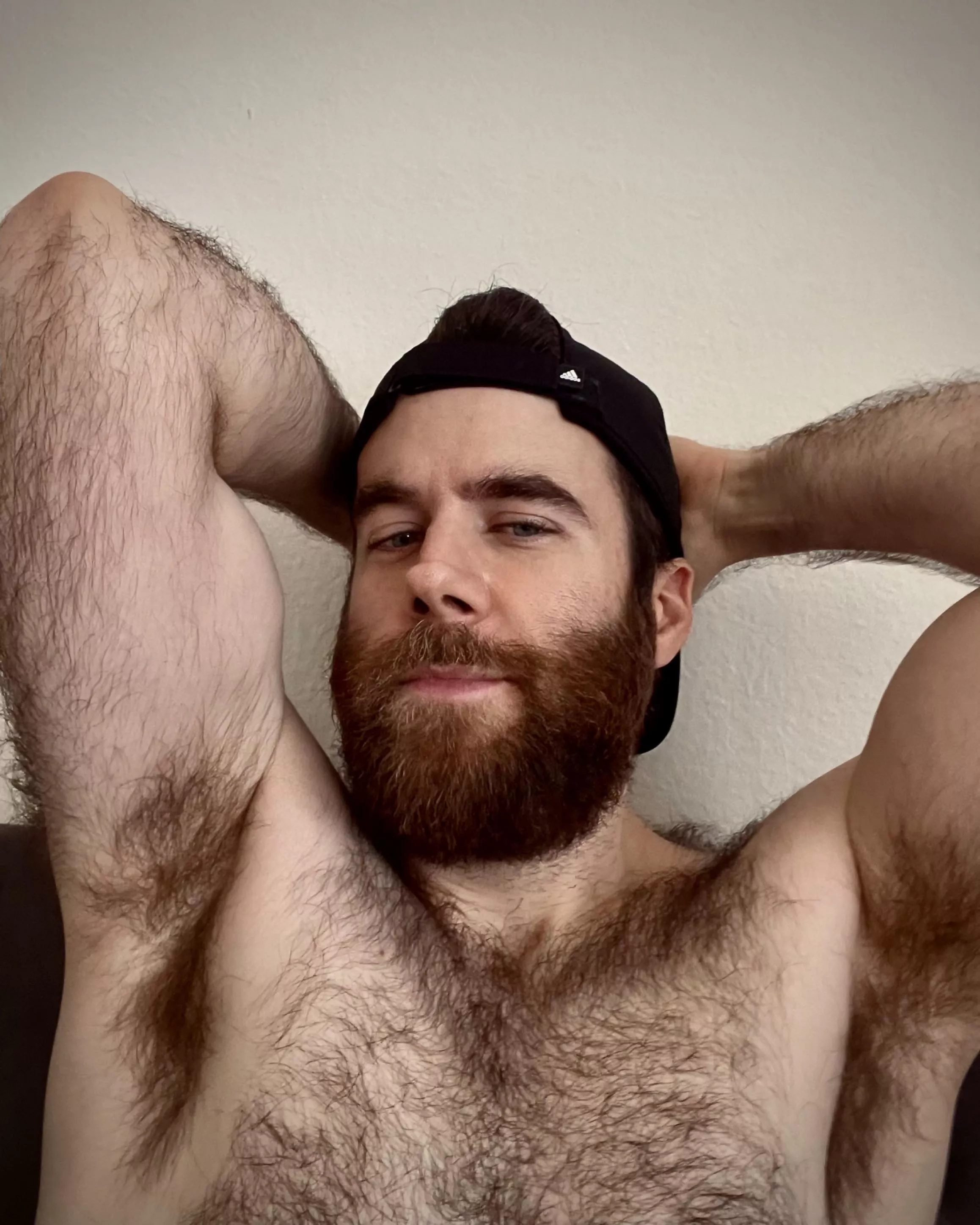 Which one of you boys wants to clean my pits? 😏