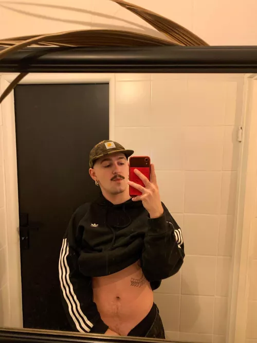 Workin hard today🥱 need a rest a lil bit or a sub hehe❤️