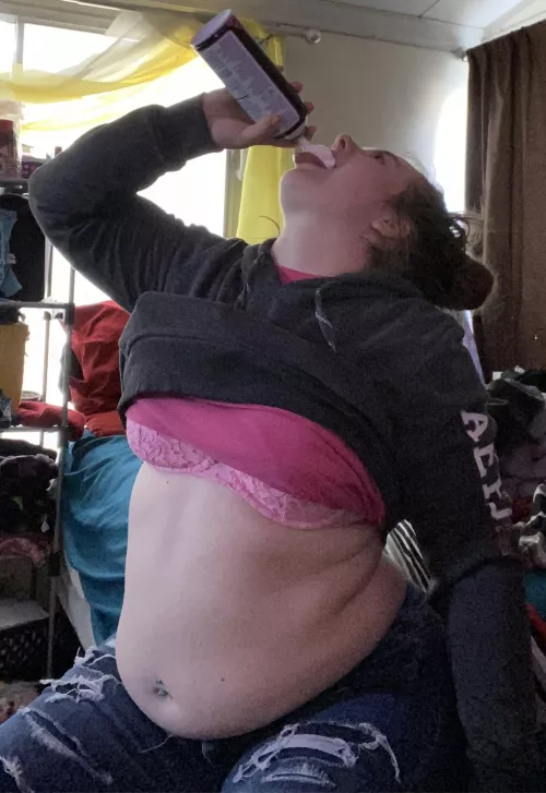 Xl pizza, 20 wings and 3 cans of whip cream in the past hour😊.