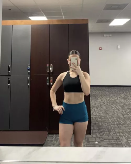 Yesterdays gym picture, also lmk some good subreddits I should post in😚