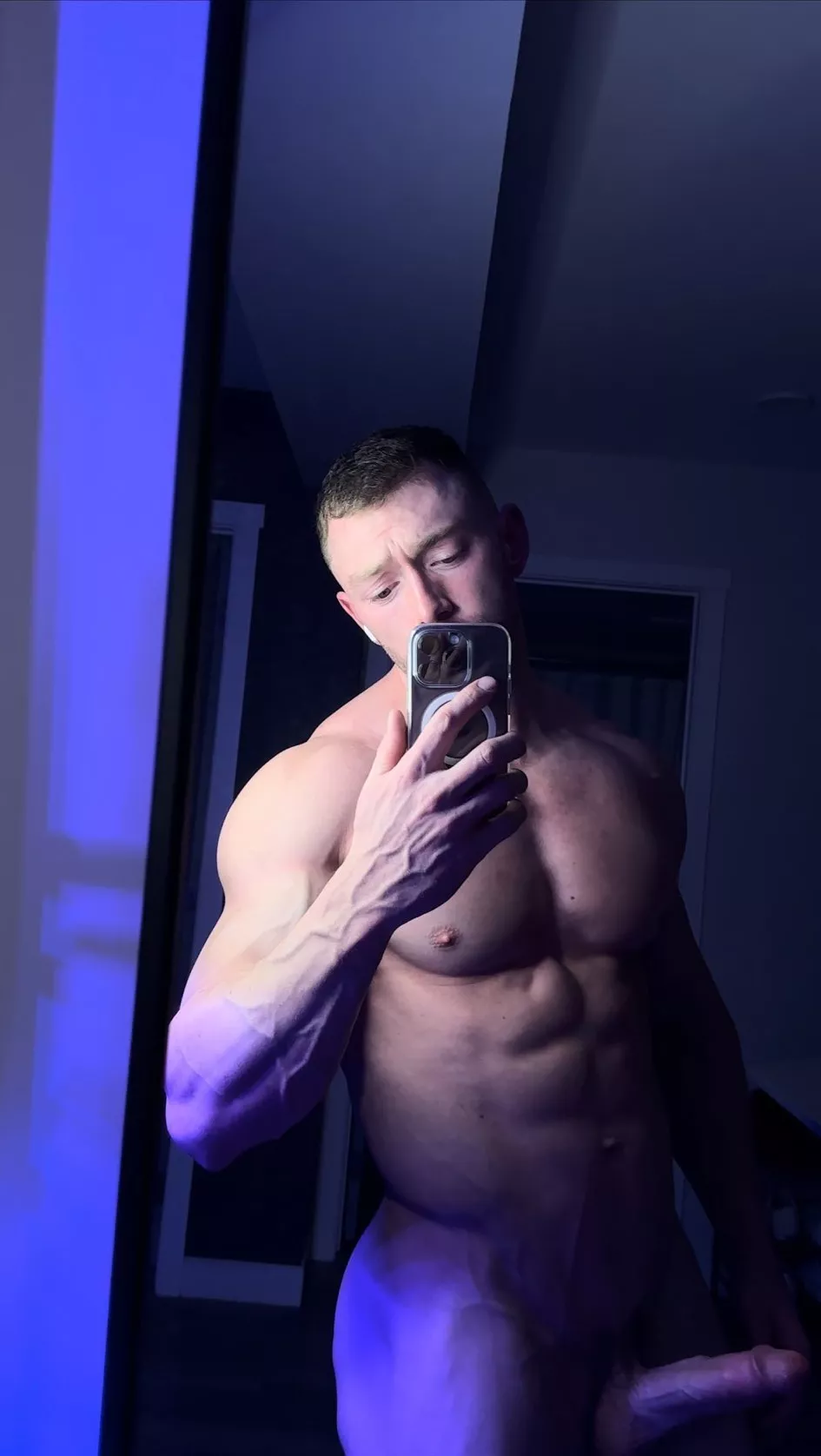 You should include me in your plans for the weekend😈