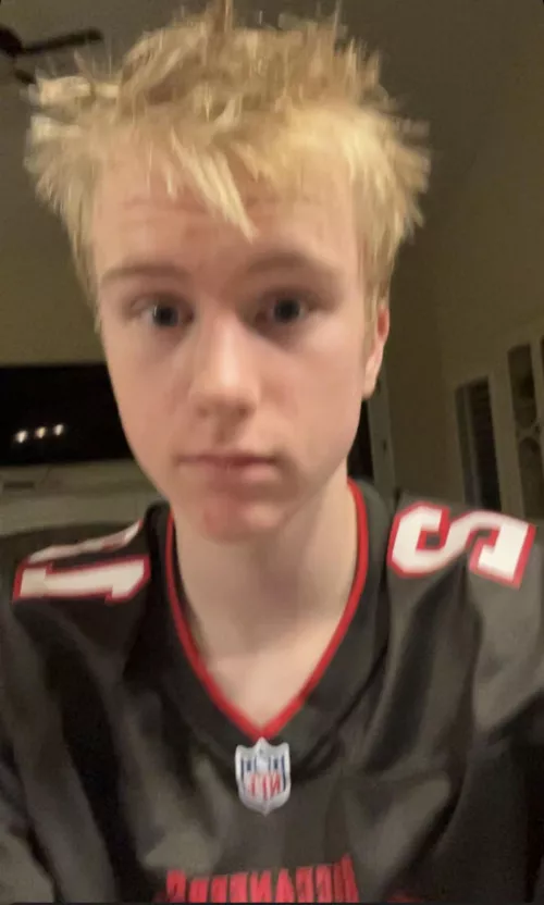 18 m us. Horny as hell, send pic on add. Hmu: cameron_falb