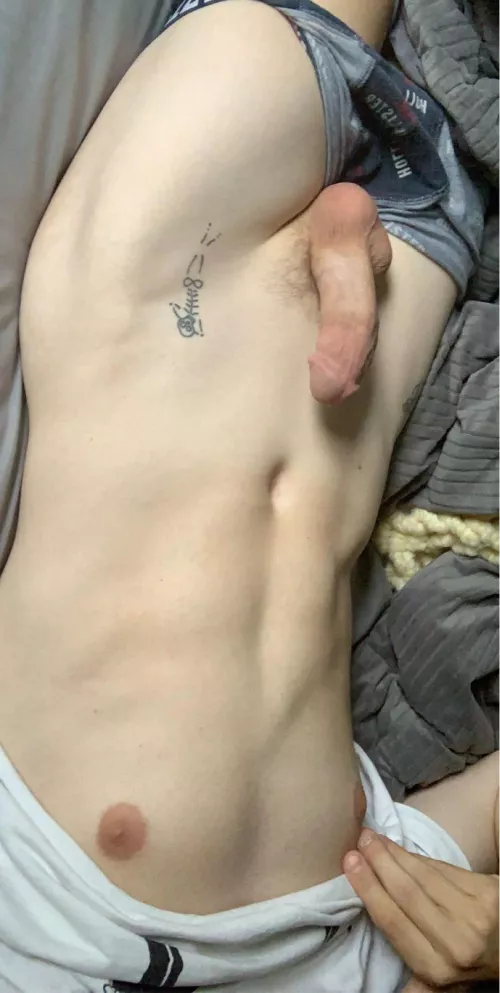 22 nyc. Ex athlete. Muscle guys hmu. Snap: jlewiski_2000