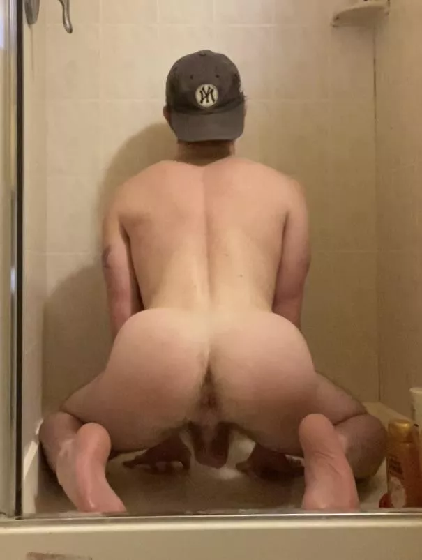 22 slim waist with a big ass