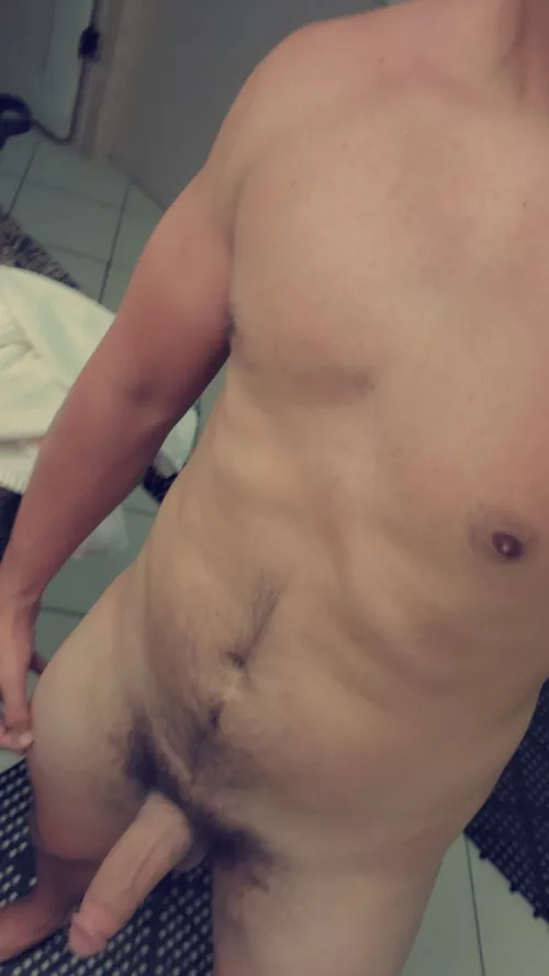 [24] Who feels like choking?