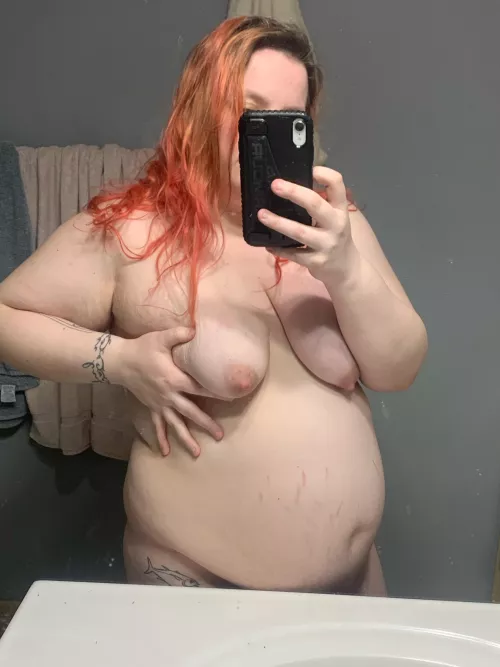 25 weeks, super horny but I’ve been feeling insecure about my body ….