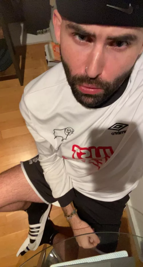 26 uk - football was so shit someone pretty cheer me up pls