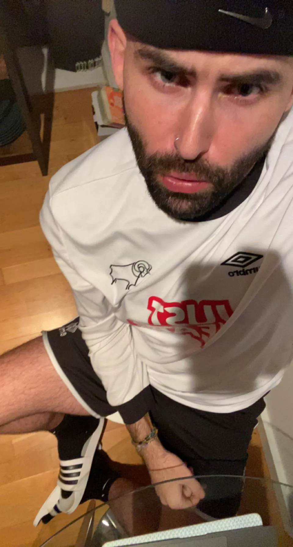 26 uk - football was so shit someone pretty cheer me up pls