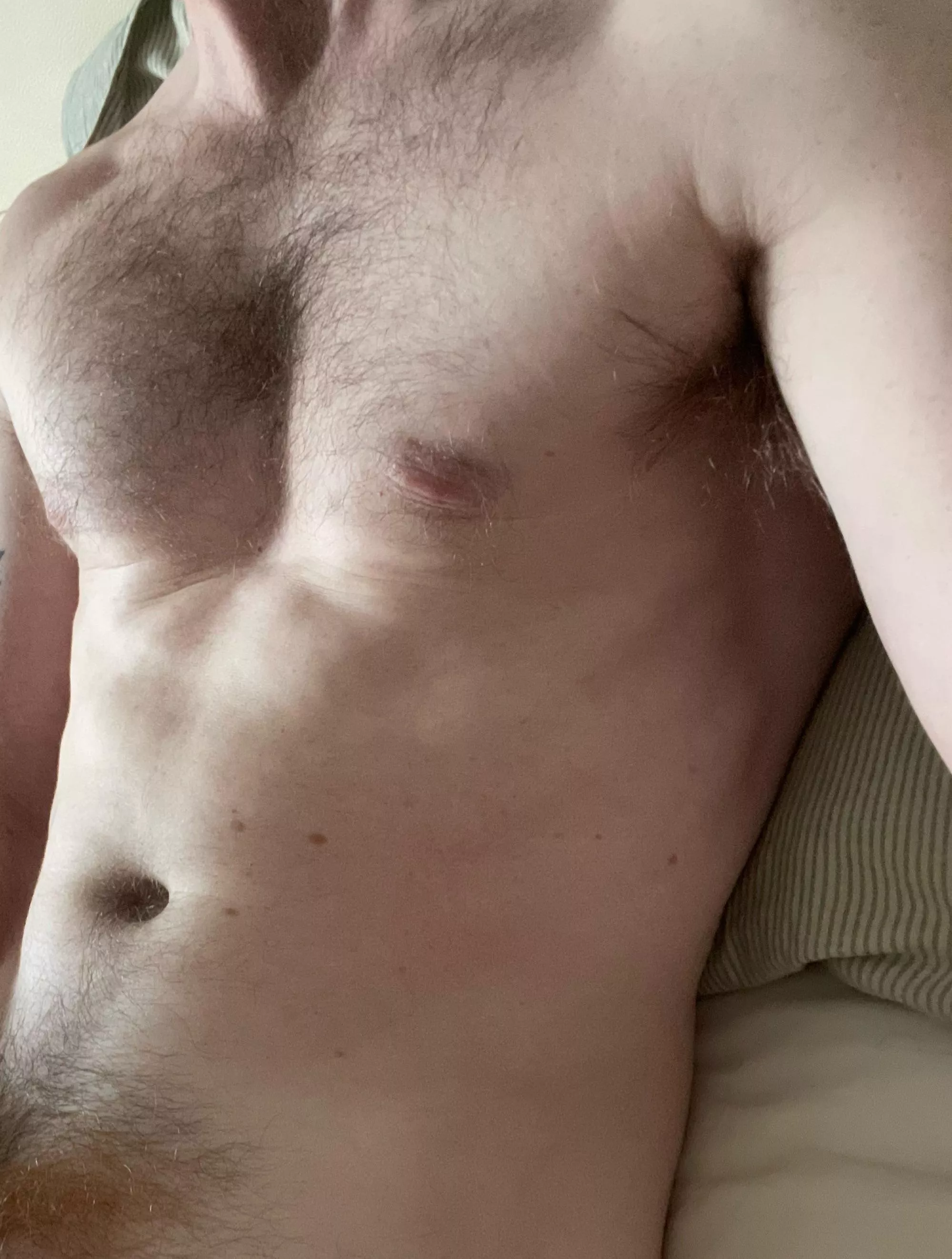 27 fit jock, horny as fuck, looking for younger. I’ll be your big bro or daddy. Show face. Add johjox00
