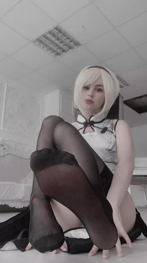 2B feet in stockings by Kanra_cosplay [self]