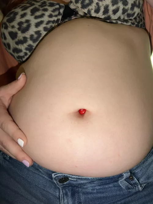 A snack for later🥰 How many do you think I can put in my belly button 😅