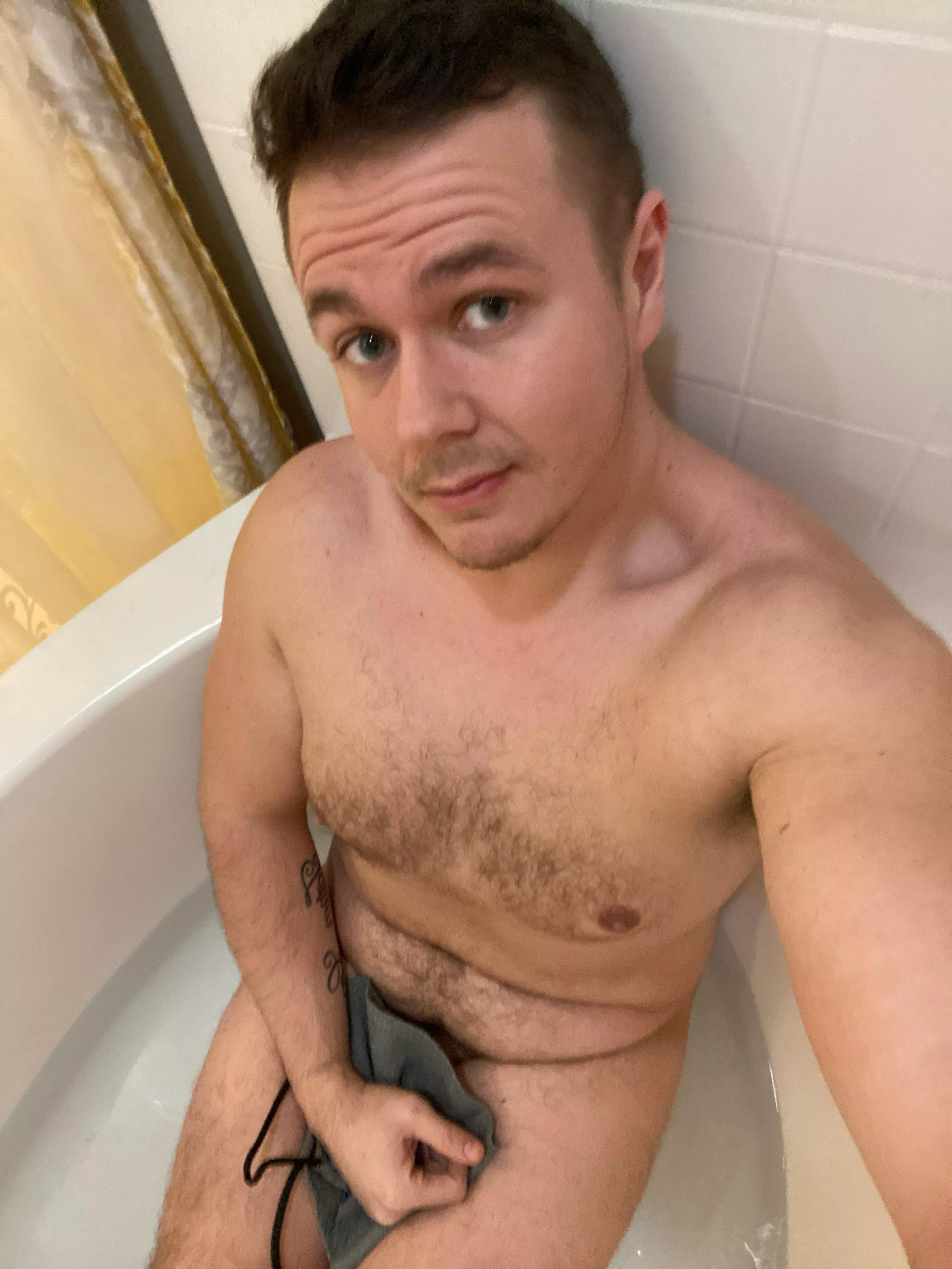 After gy[M] soak. Trying to ease the sore muscles. Have a great night folks 💜