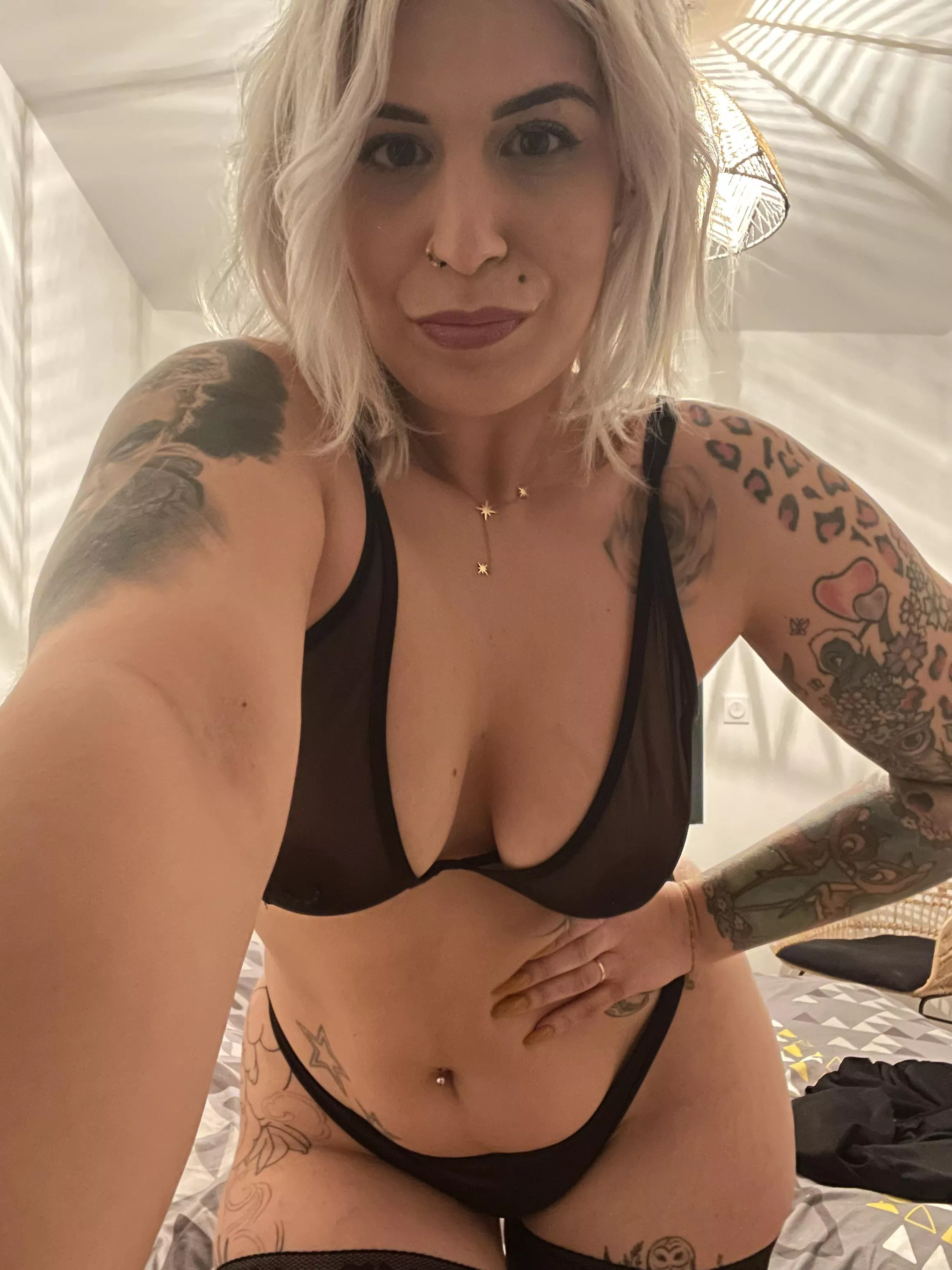 Available on snap for sexting right now 🔥