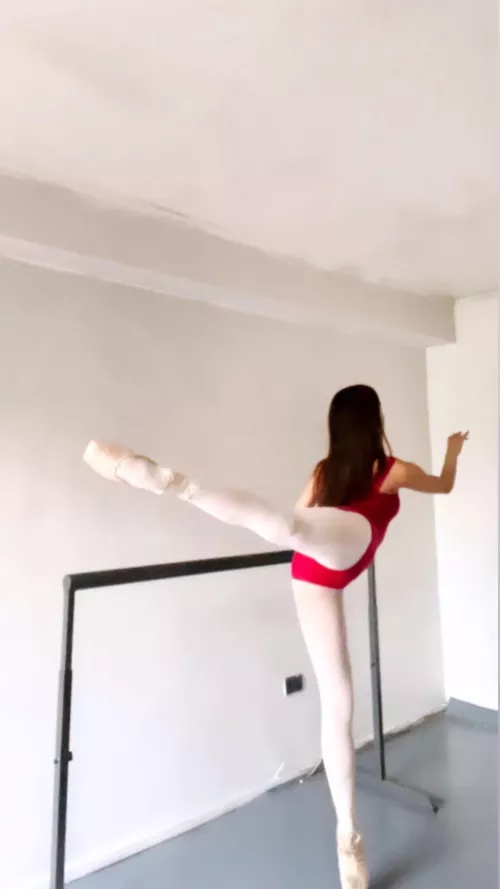 Ballerina body 🔥😘 [f21]