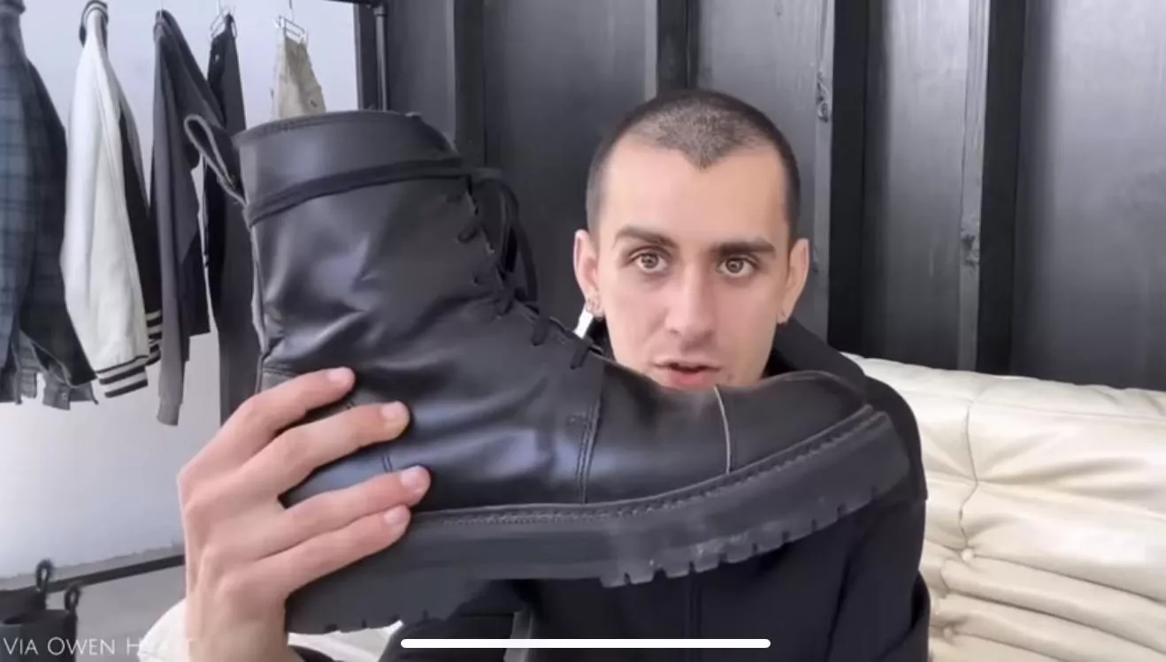 Can anyone ID this boot?