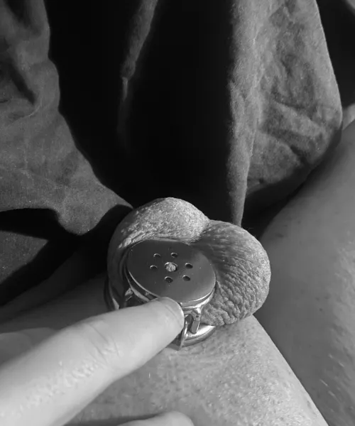 Chastity challenge day 1… should I stay lock for the night ?