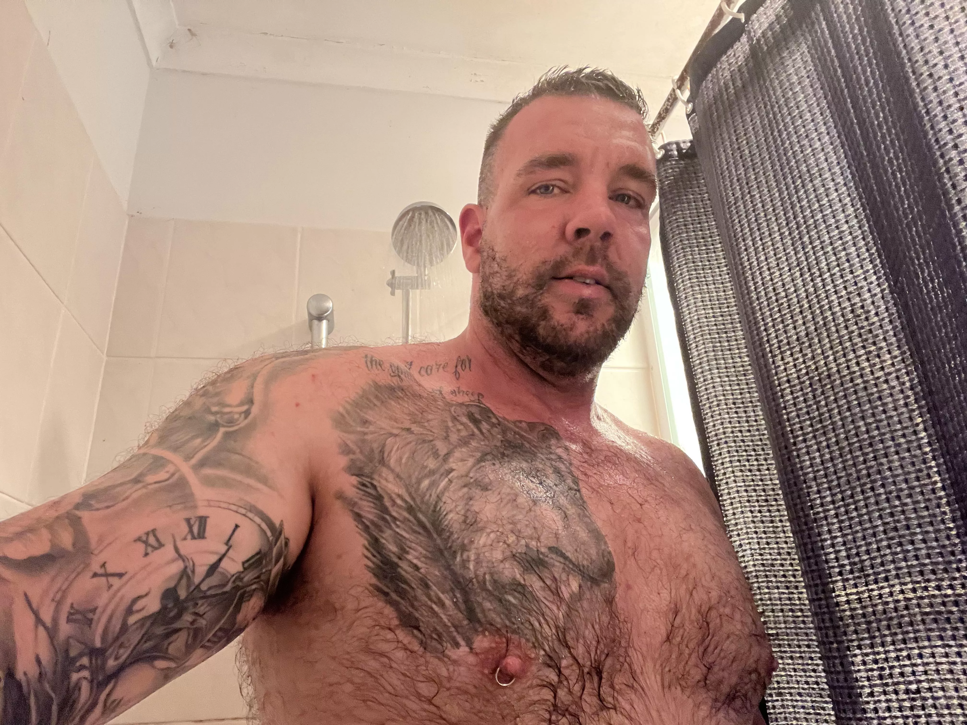 Come and join me in the shower to get clean then get real dirty