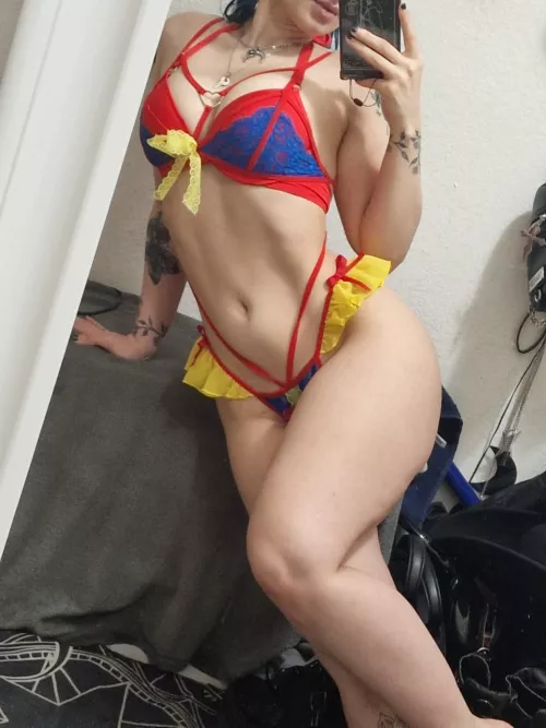 Do you like my outfit or am i wearing too much