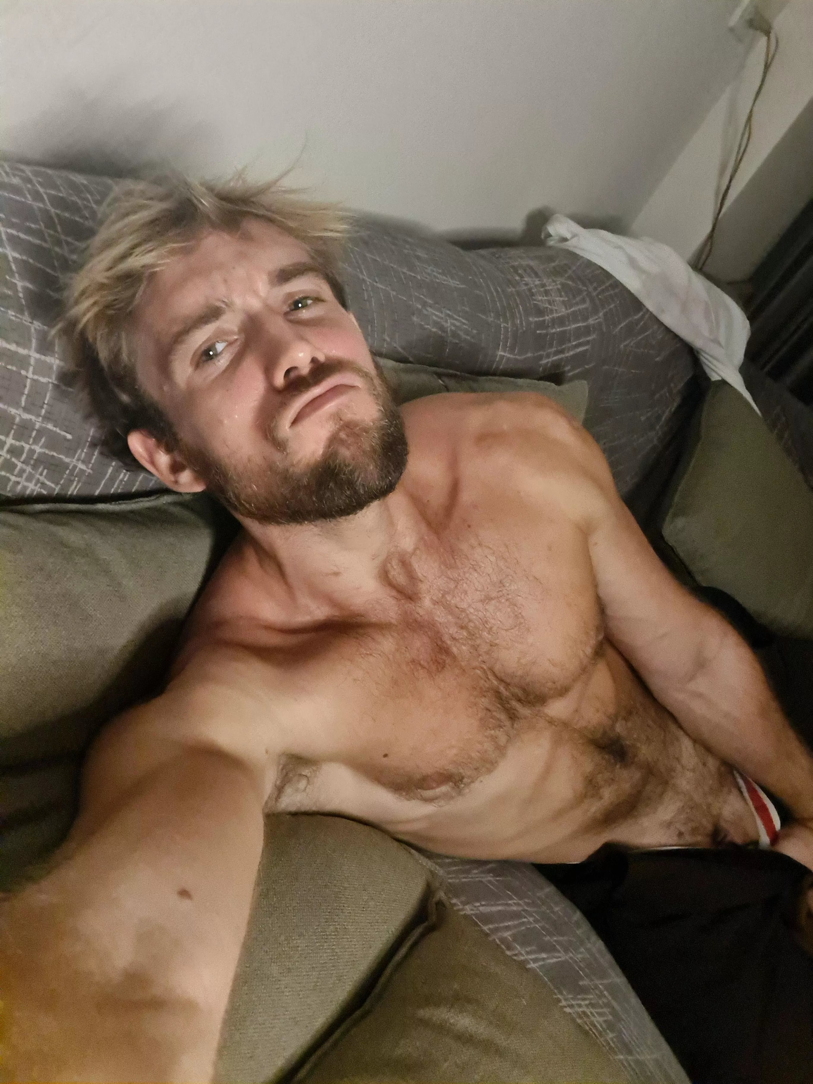 🤗 👐 🤗 doing something this weekend ?