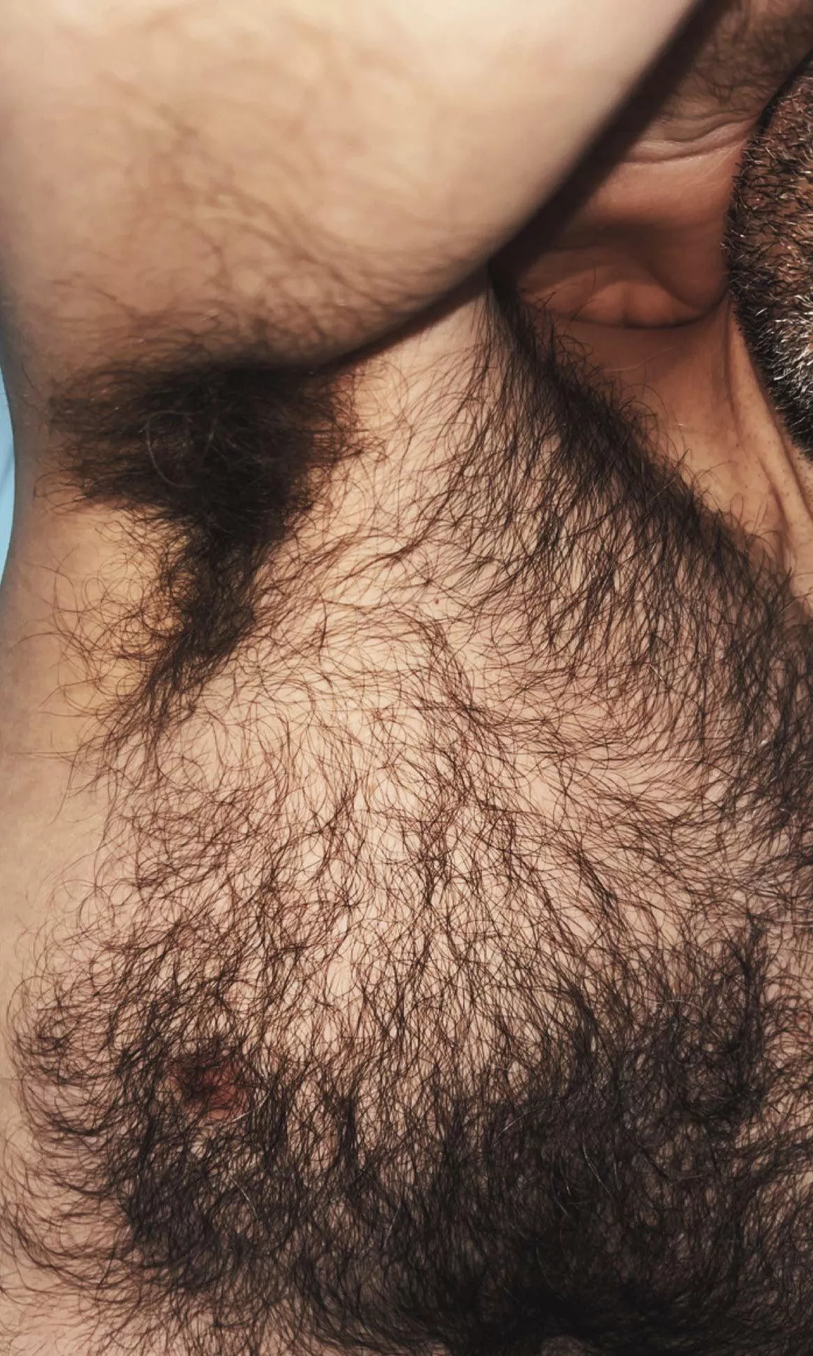 Even before hitting the gym, I fucking stink. (Had a long sweaty night with no after-sex shower.) One sniff and you'd never recover...