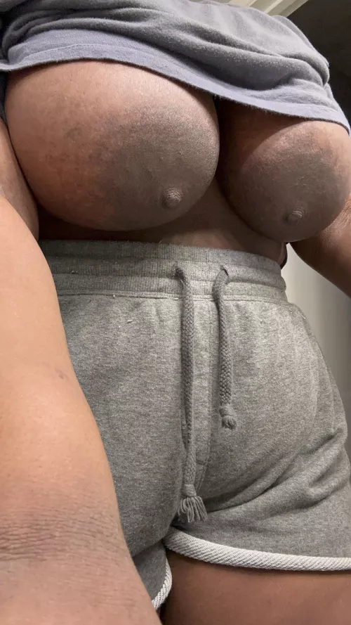 F21 please be nice- are my boobs too big🧍🏾‍♀️