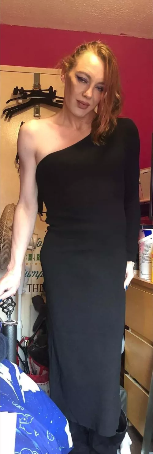 feeling dominant in this dress