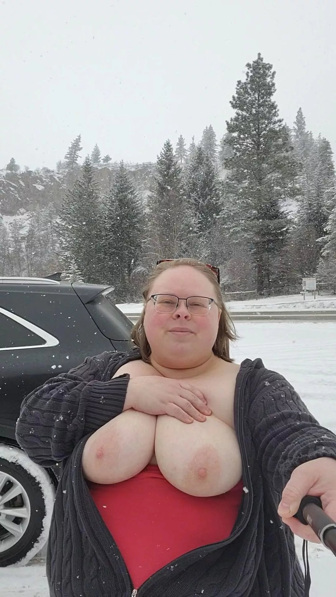 Ghosties out in the snow. 😊