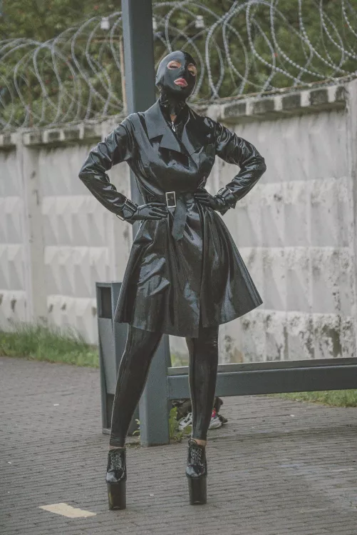 Heavy on the bus stop