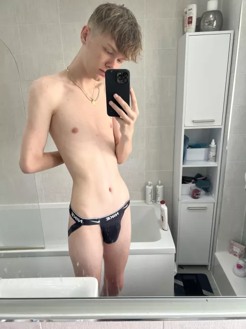 Hey jock fans! 👋🏻