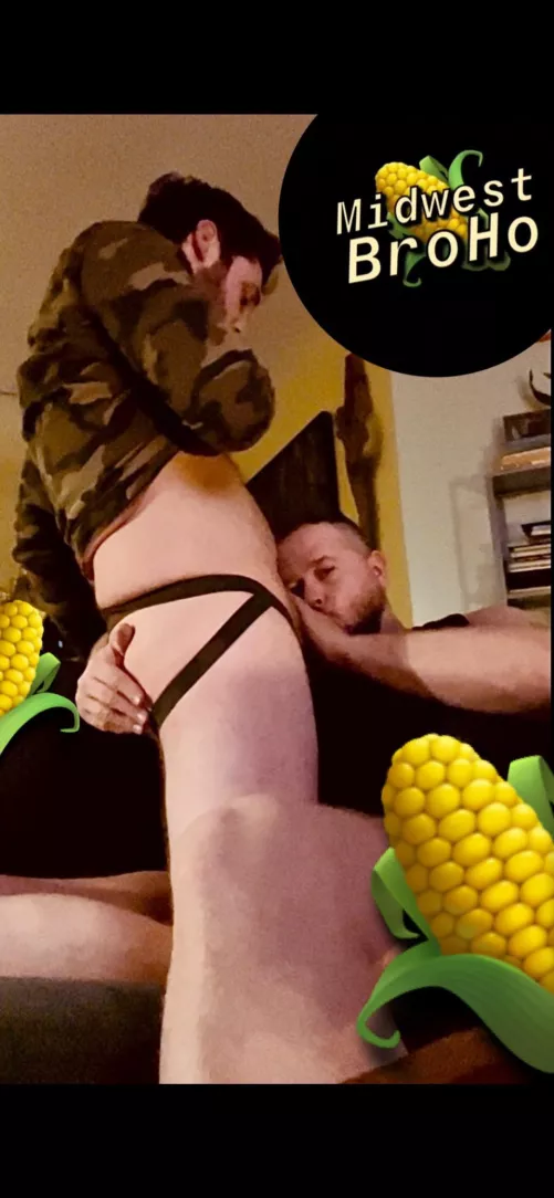 Horny after the bar. You should see the vid…👅🌽