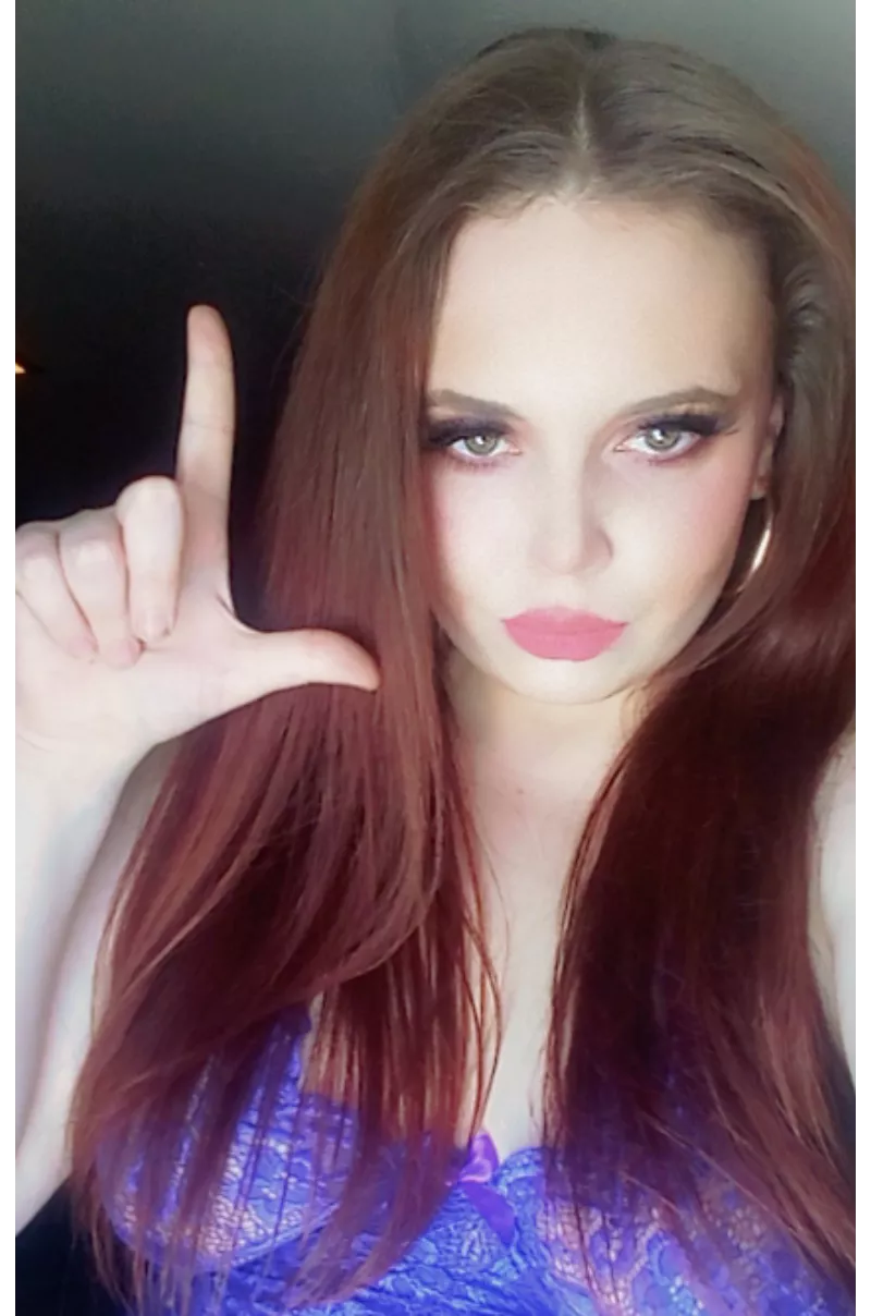 I decide if and when you cum, loser 🖤