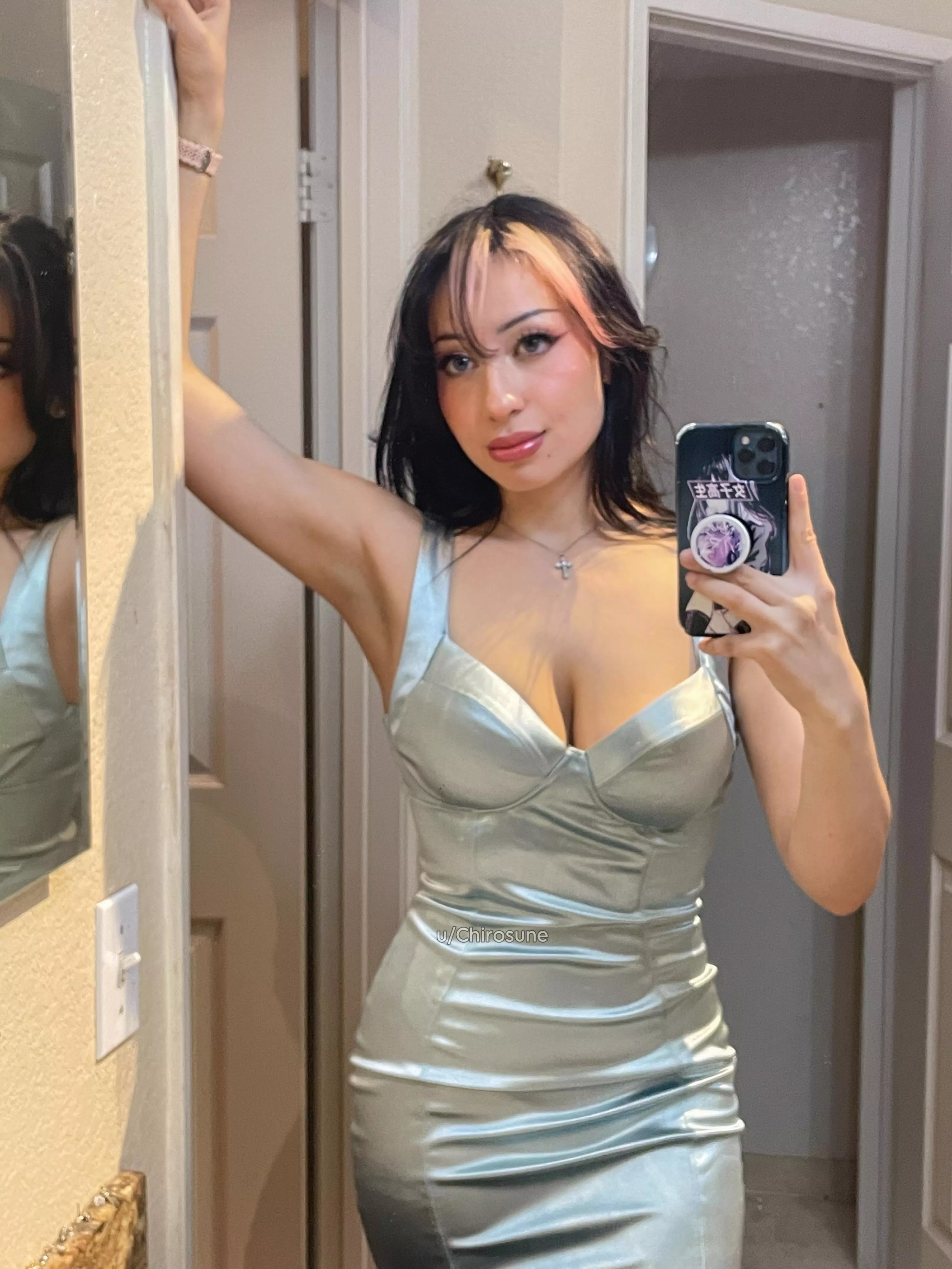 I feel like a princess in this dress.