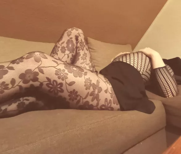 i hope someday i trust myself showing my make up face👉🏻👈🏻💕