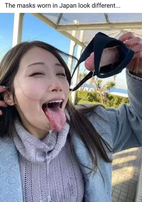 I just want to know the name of the mask + any site that it's available on if possible