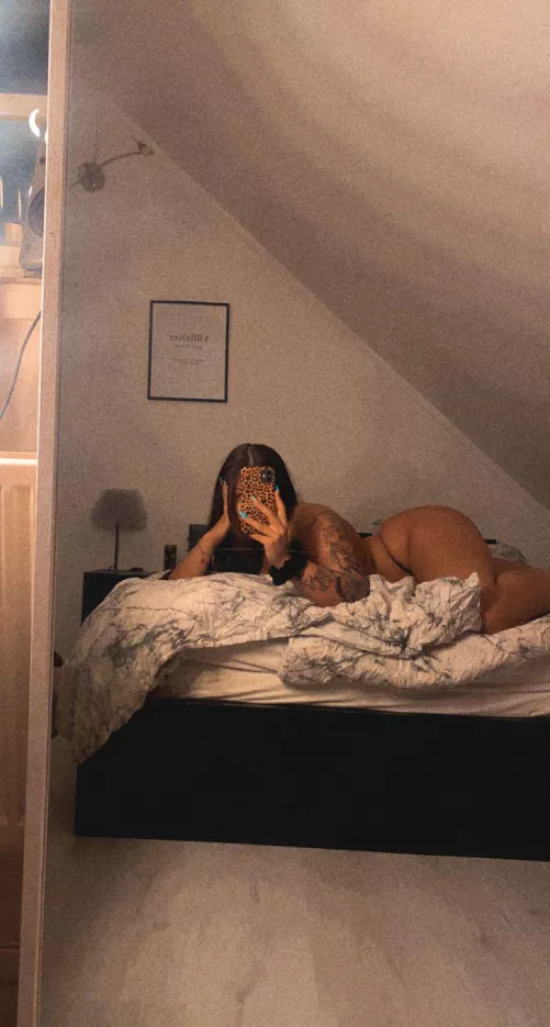 I love weed and being naked