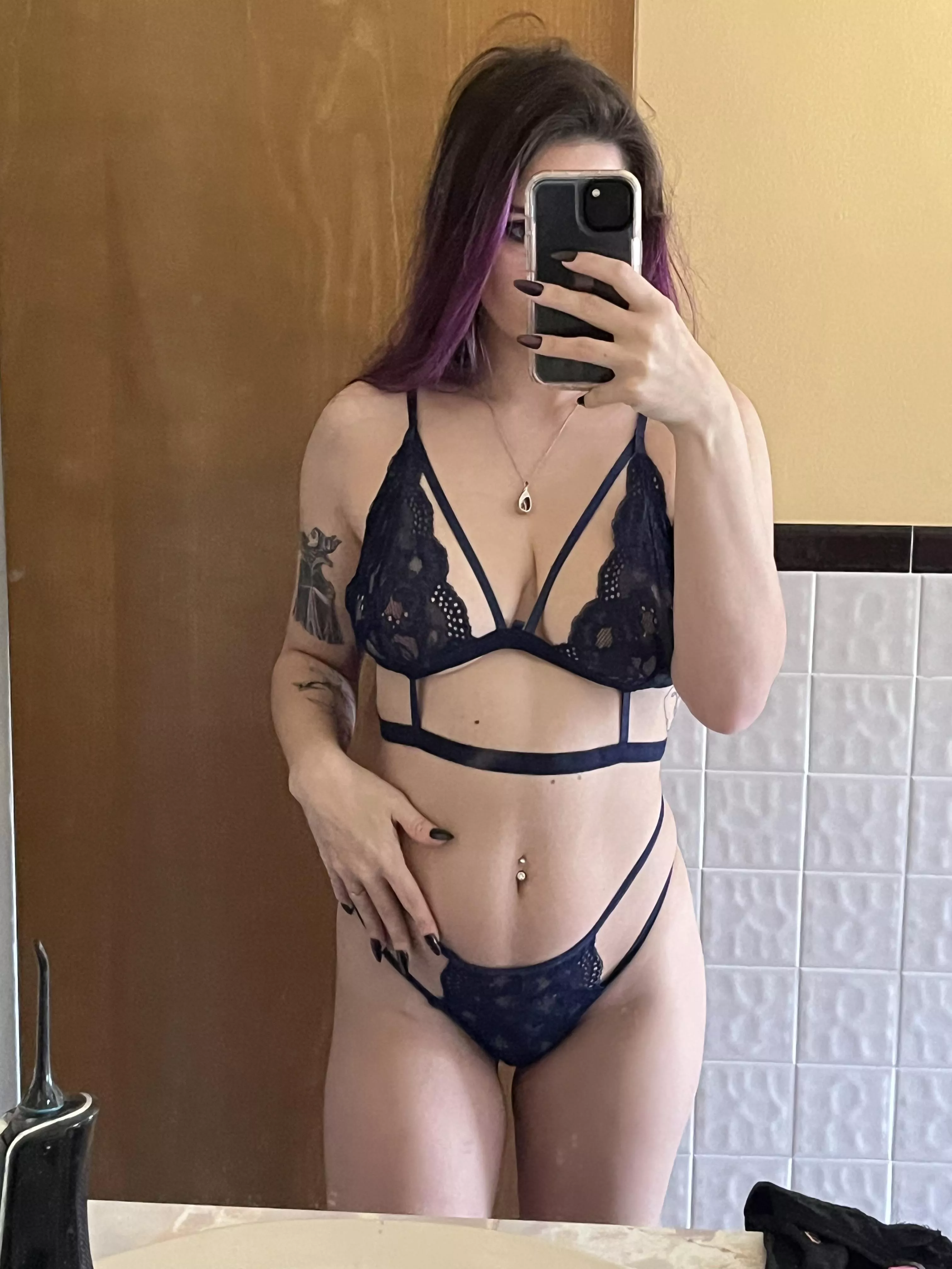 I want to be youjr little sex slave