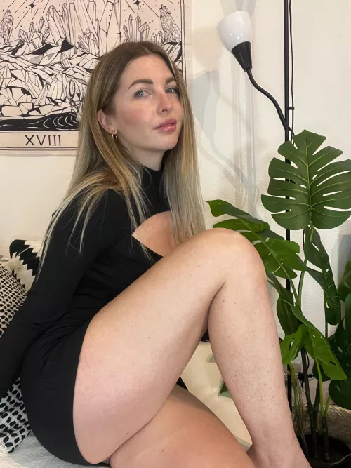 Innocent until uncrossing legs [F]