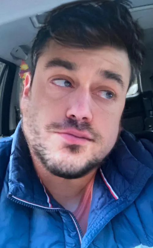 “It’s freezing out, and your still going to get an ice coffee?” Yes..yes I am! Happy Sunday bros!