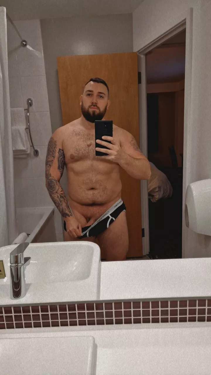 (m) 33 dad bod here, what you think?