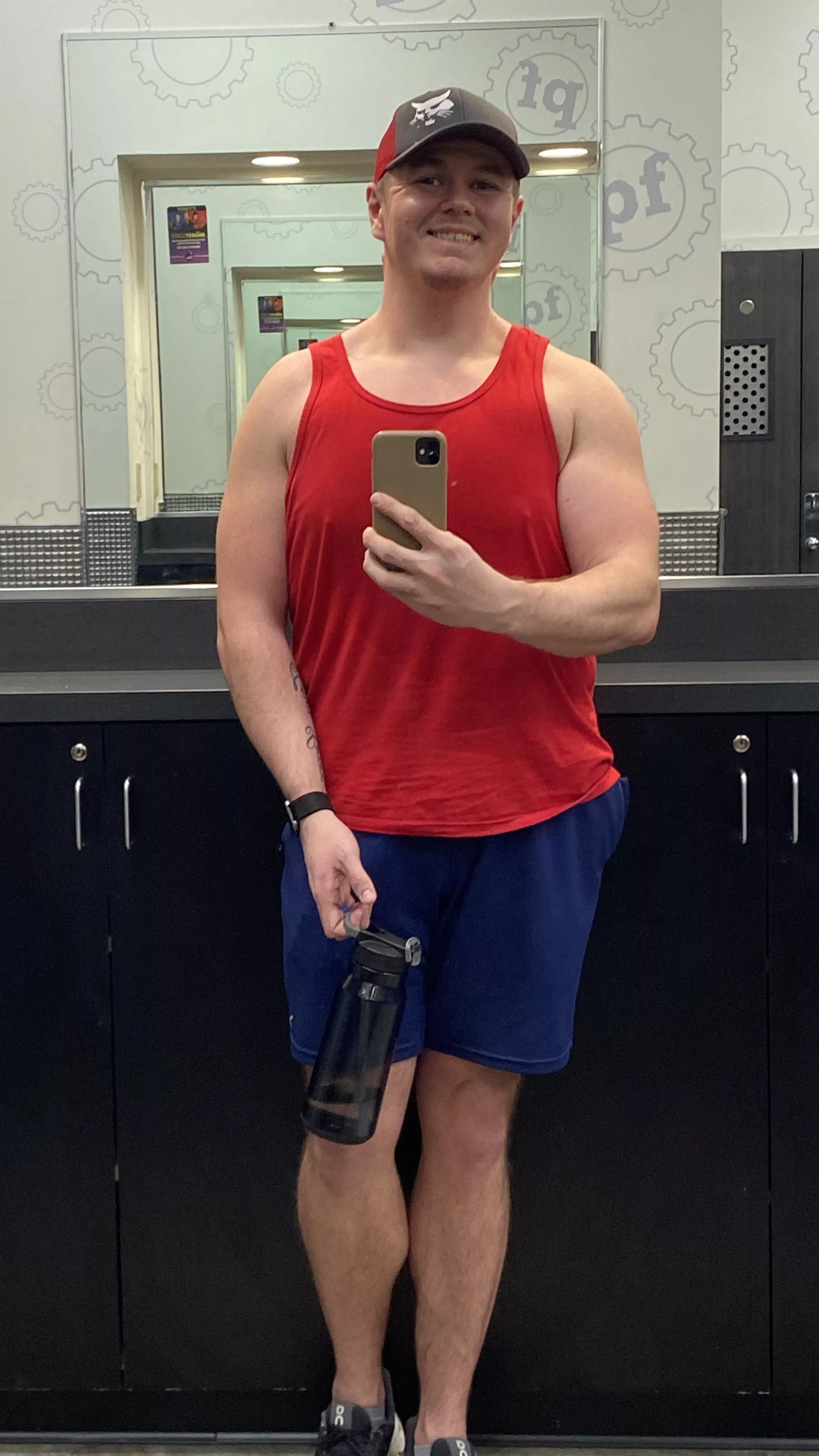 [M] Hit the torso pretty hard today. Absolutely soaked afterwards. Hope y’all are having a great weekend